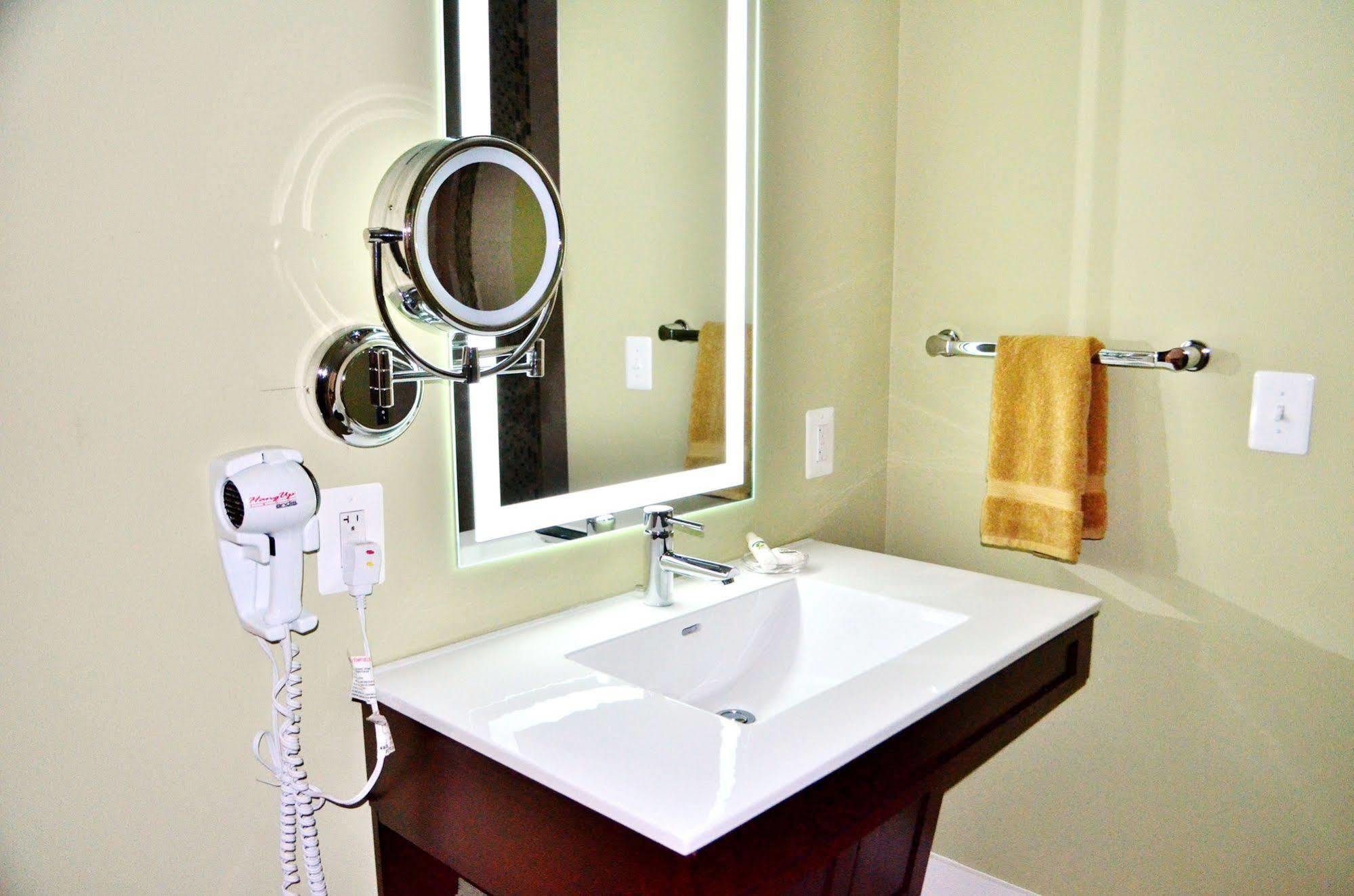 Culpeper Center Suites ภายนอก รูปภาพ